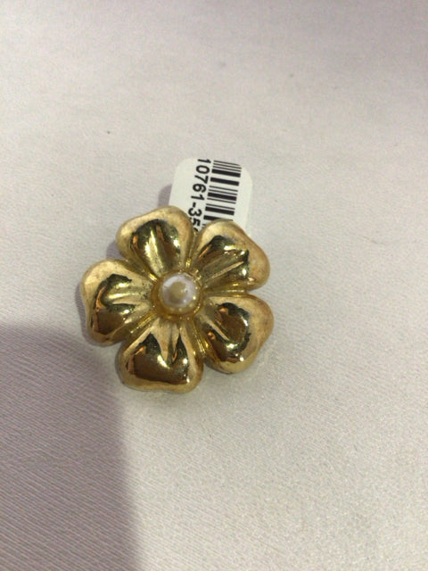 Gold Flower Pin
