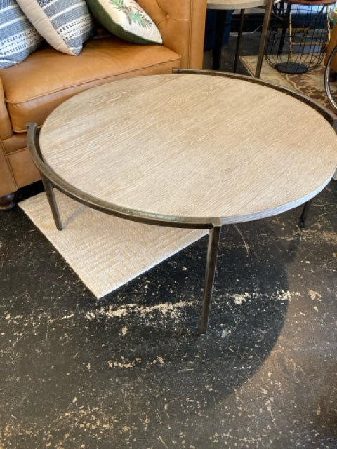 Bassett Coffee Metal/Wood Round Brown Table