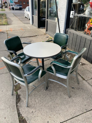 Herman Miller Aluminum Round w/4 Chairs Silver/Green Table & Chairs