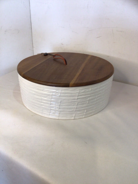 Covered Brown/White Ceramic Bowl