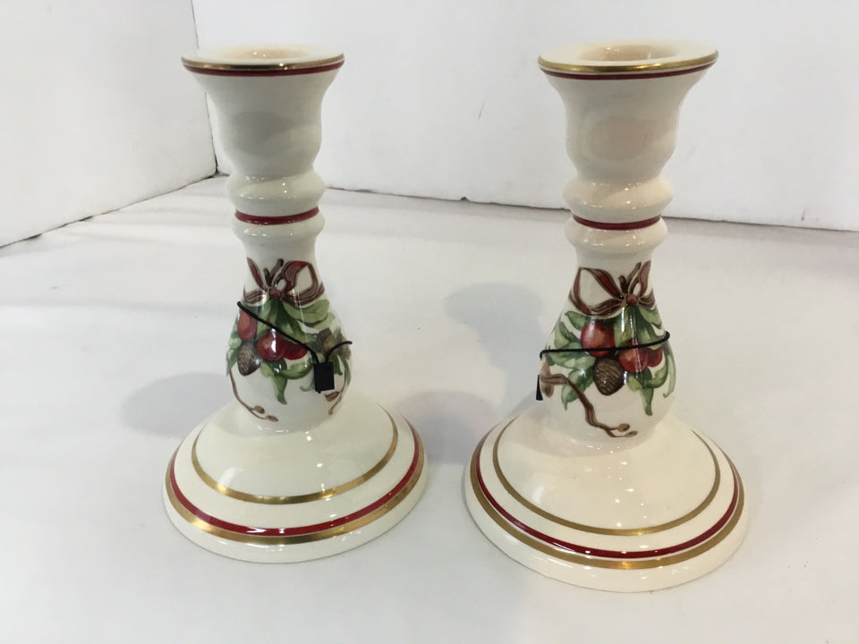 Tiffany & Co. Candle Holder White/Multi Porcelain Ribbon Berry Holiday Item