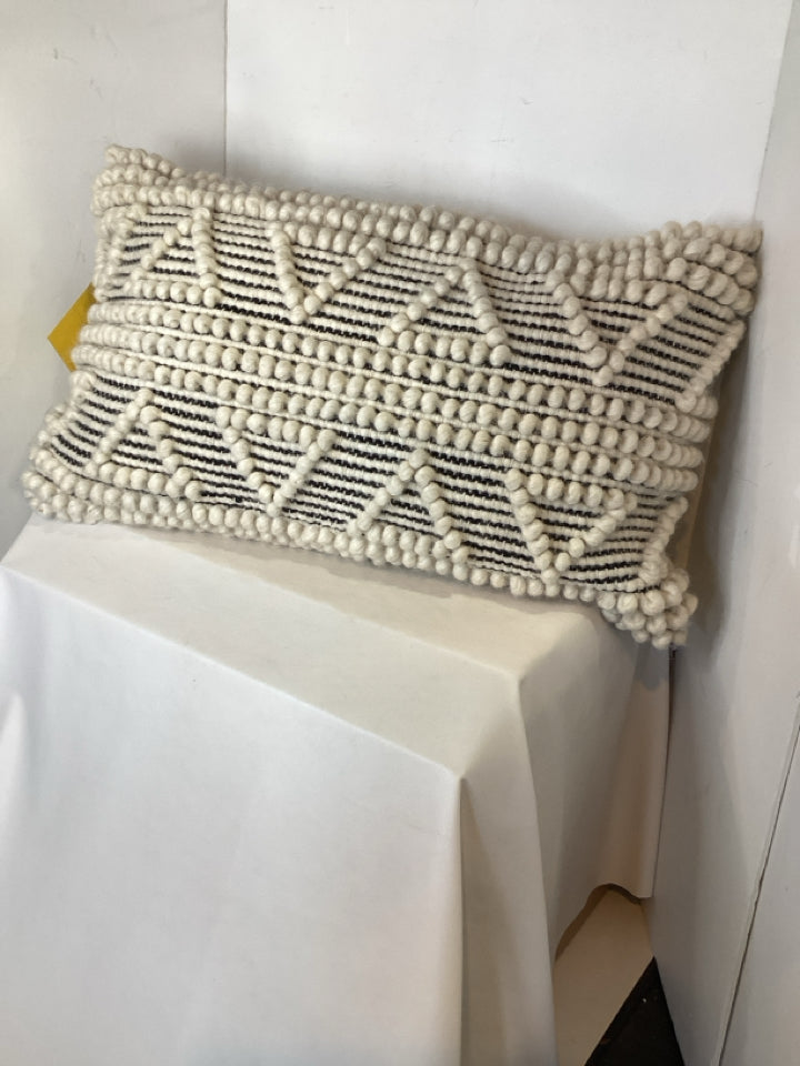 White/Gray Wool Nubby Pillow