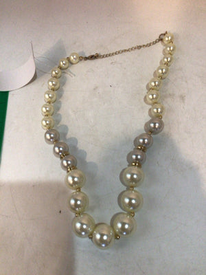 White/Clear Pearl Necklace