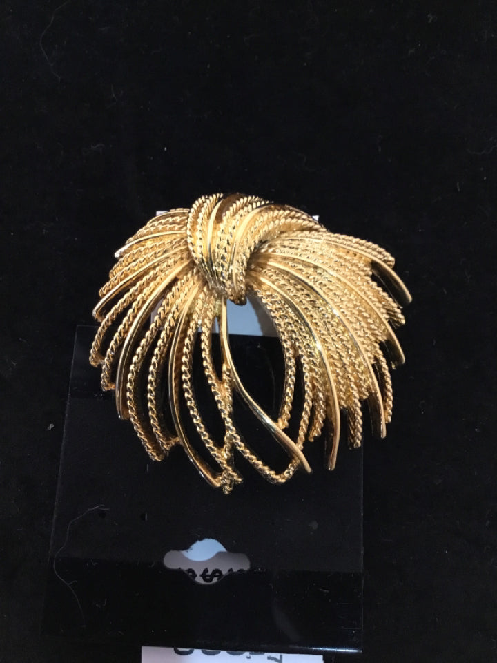 Vintage Metal Gold Pin
