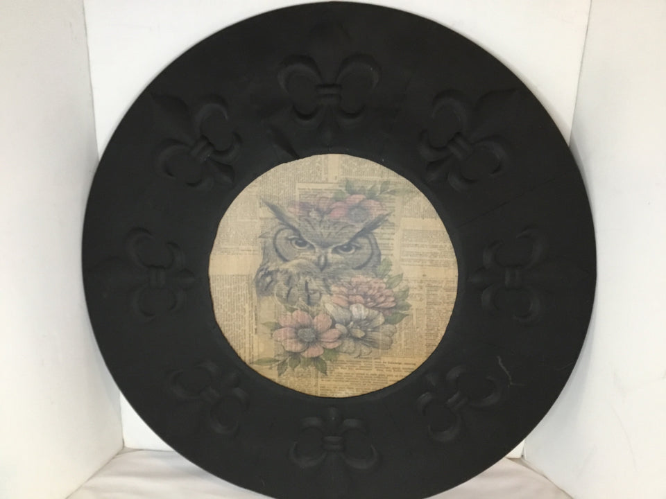 Round Metal Owl Black/Tan Wall Decoration Art