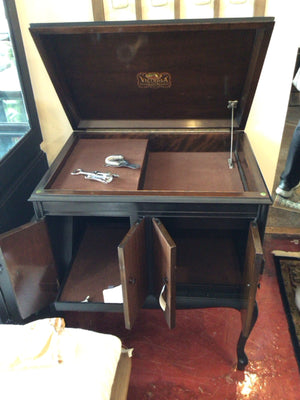 Bar Brown/black Wood 2 Door W/Pieces Cabinet