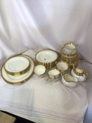 Aynsley Gold Trim White China Dish Set