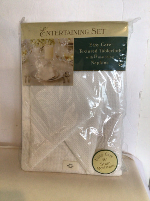 NEW White Oval Tablecloth