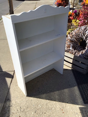 White Wood 2 Shelf Shelf