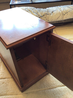Vintage End Wood Rose Table