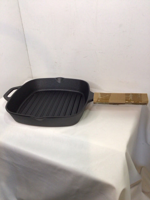 Kitchen HQ Cast Iron Pan