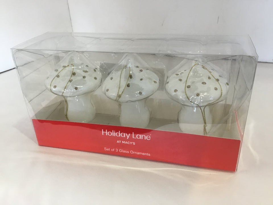 White Glass Mushroom Set of 3 Holiday Item