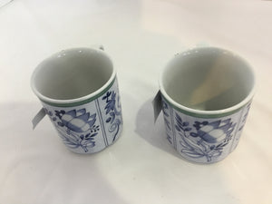 Villeroy & Boch Pair Blue/White Bird Mug Set