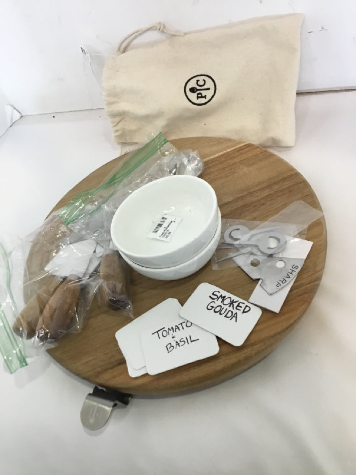 Pampered Chef 2 Piece Wood Charcuterie Lazy Susan