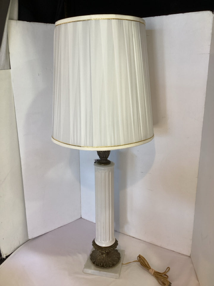 White/Gold Metal/Ceramic Lamp