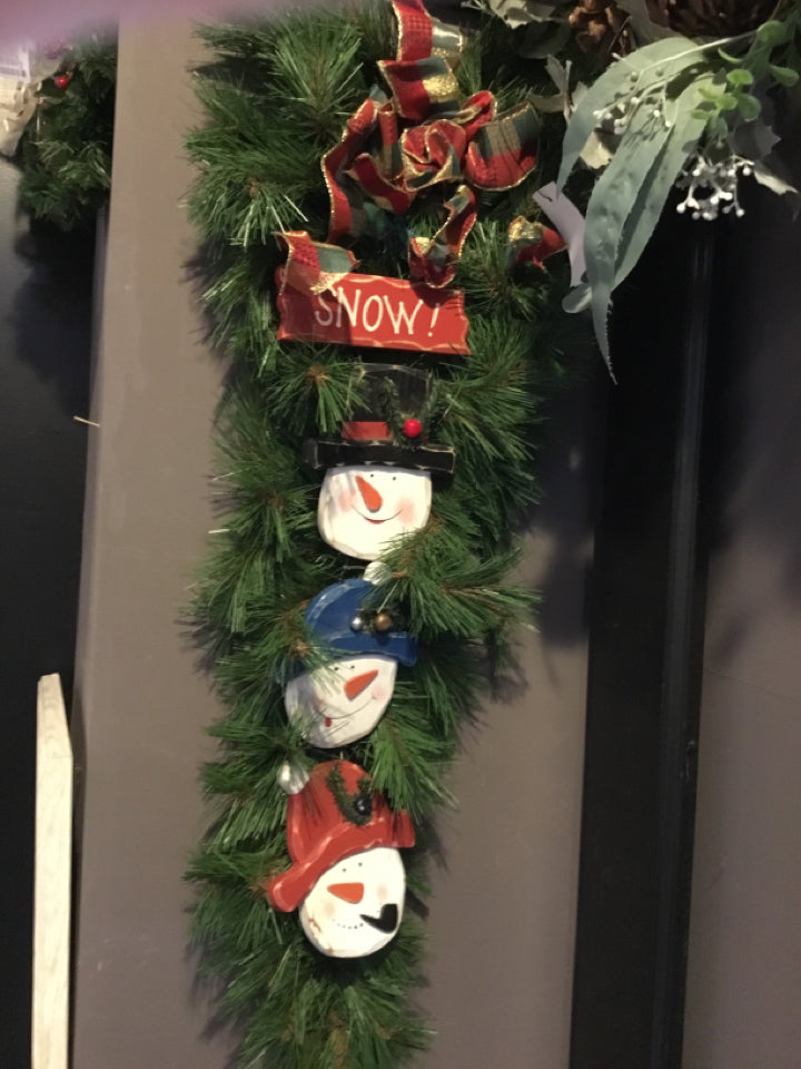 Wall Decoration Green/Cream Snowmen Holiday Item