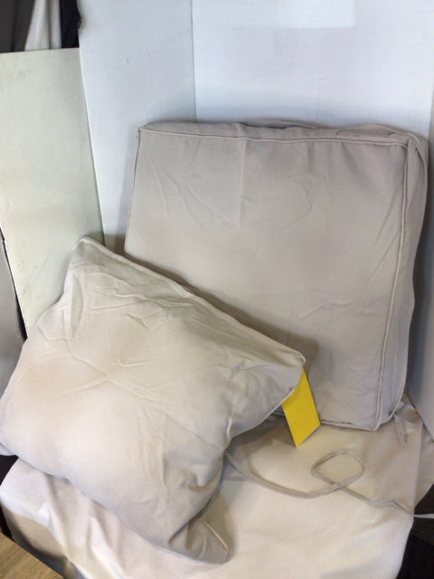 Outdoor/Outside Tan Pair Square Cushion