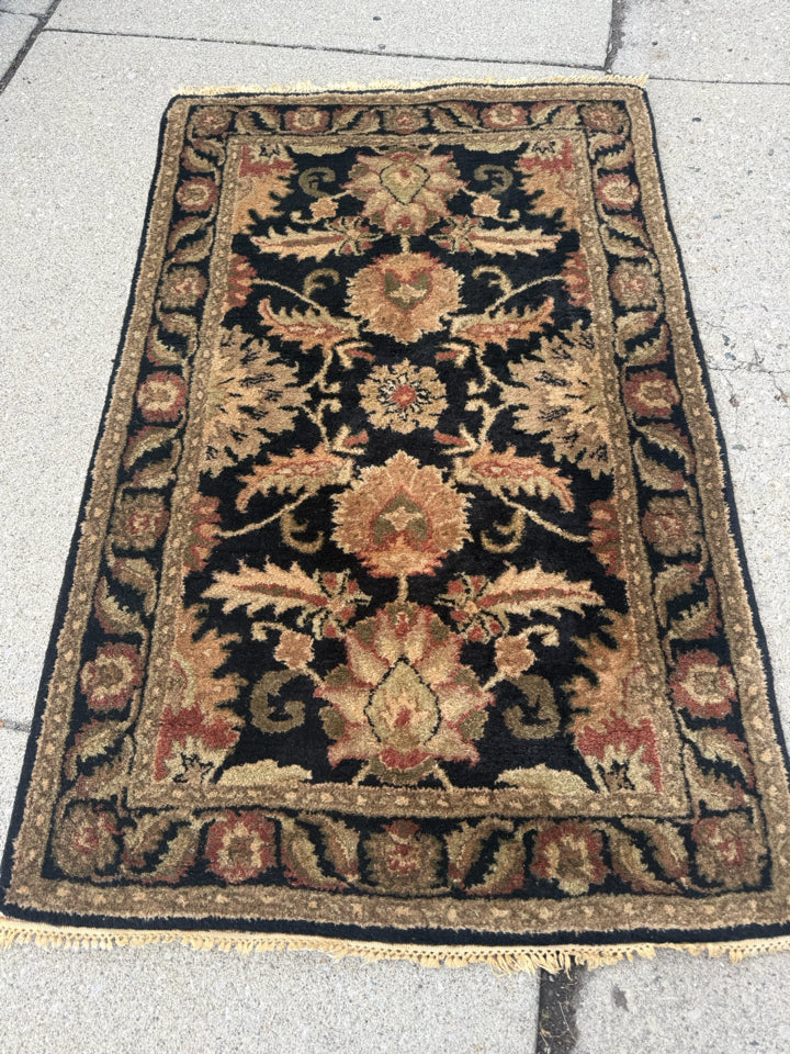Wool Print Black/Green Rug