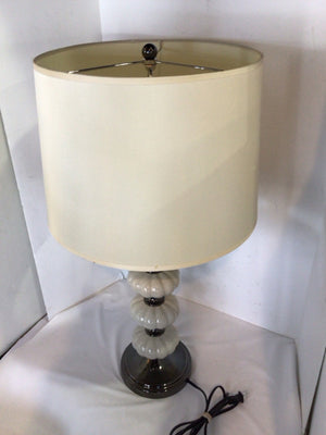 White/Black Ceramic/Metal Lamp