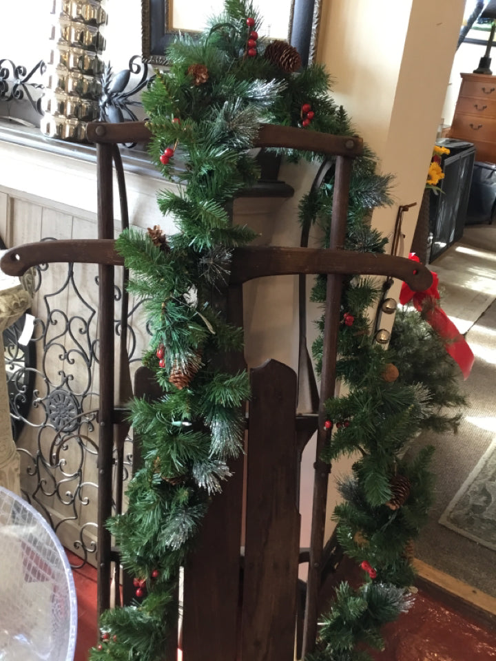 Garland Green Light up Holiday Item