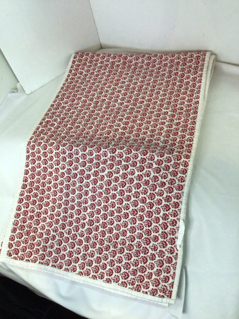 White/Red Cotton Quilted Table Runner
