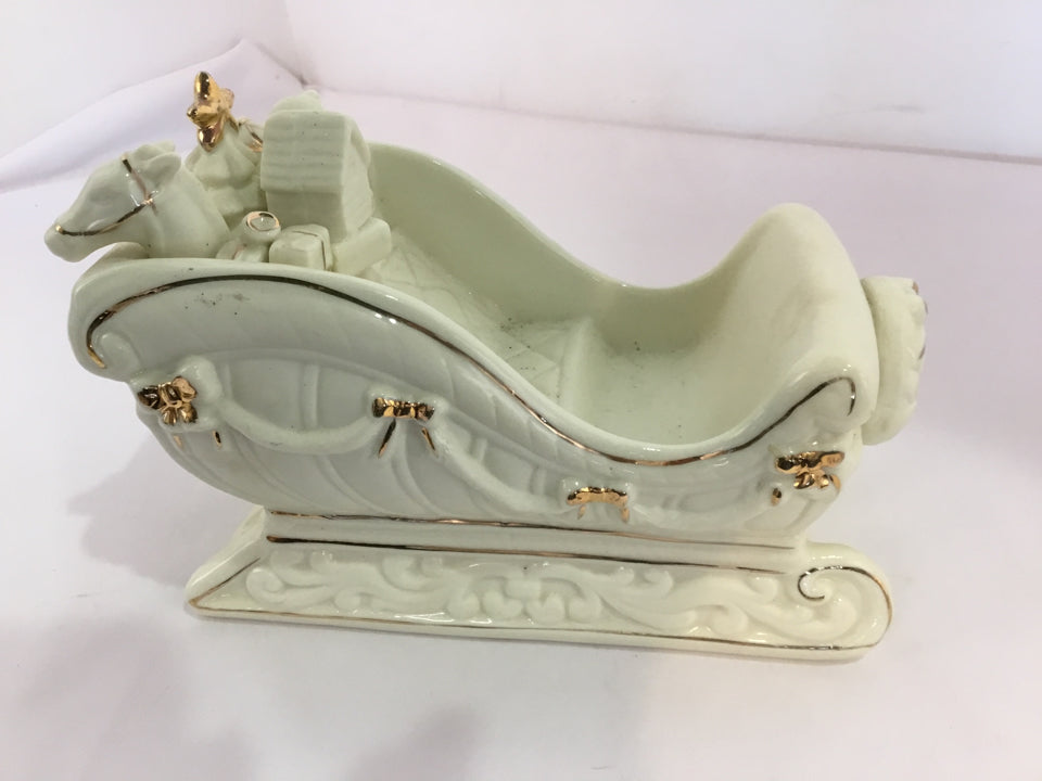 Cream/Gold Ceramic Sleigh Holiday Item