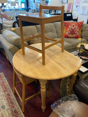 Kitchen 2 Chairs Light Wood Table & Chairs