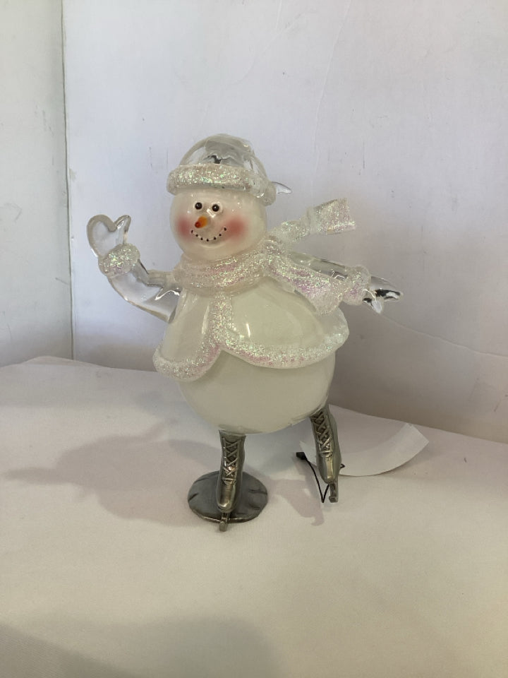 Statue White Plastic Snowman Holiday Item