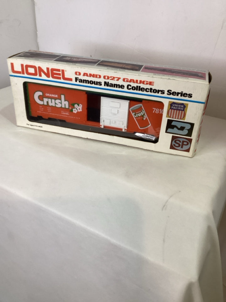 Lionel Vintage Orange Plastic Train/Accessories