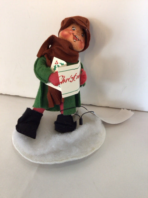 Annalee Vintage Multi-Color Cotton Caroler Holiday Item