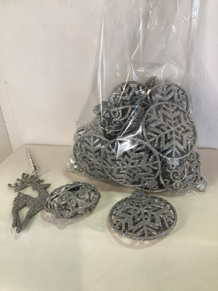 Ornament Silver Bag of Holiday Item