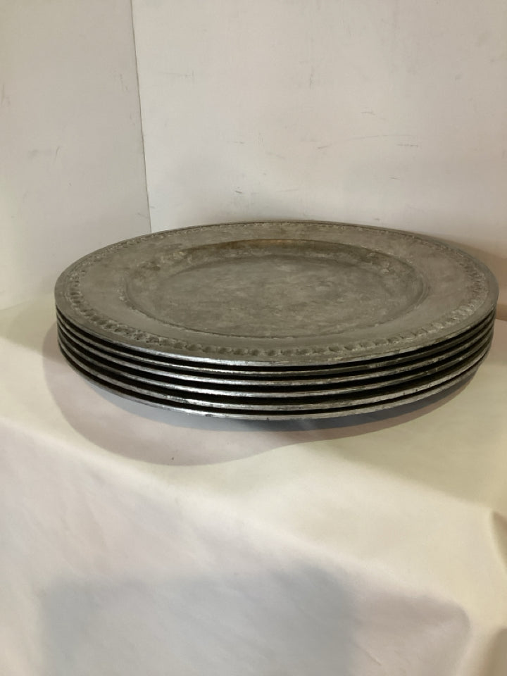 Set of 6 Metallic Plastic Charger