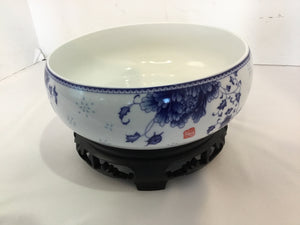 Blue/White Ceramic W/Stand Bowl