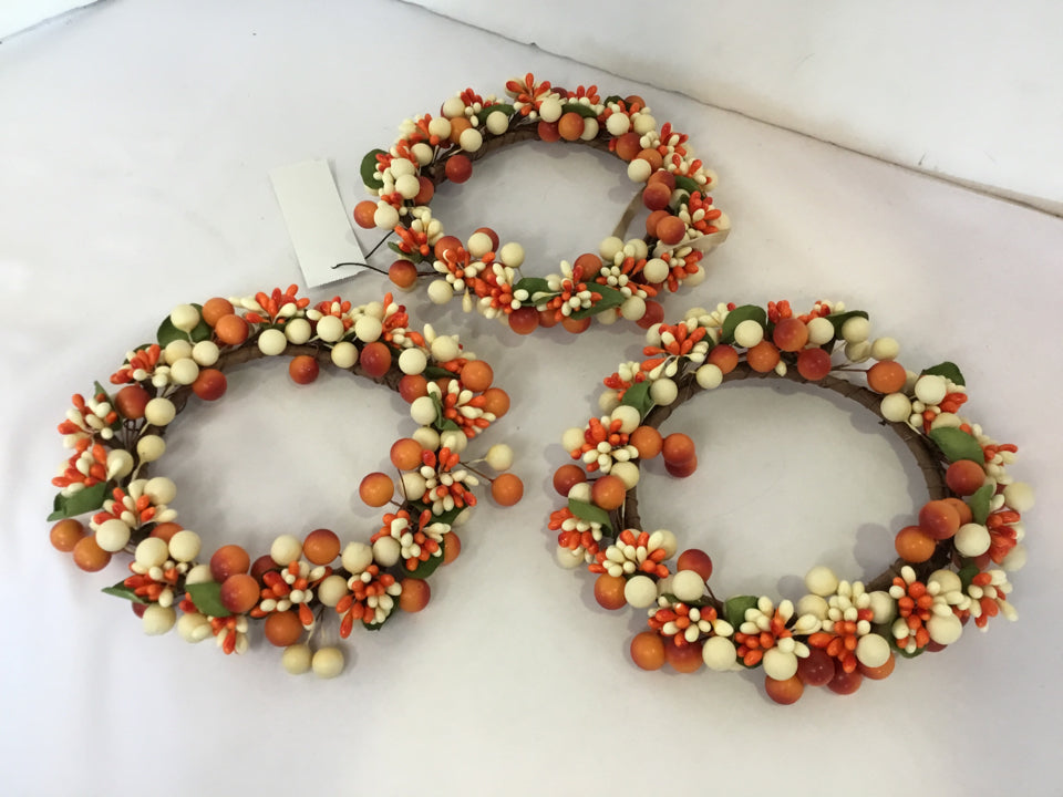 Wreath Orange/White Beads Set of 3 Holiday Item