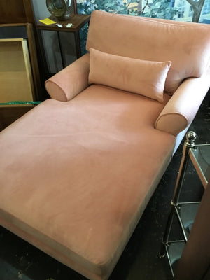 B8SHAB9Q Maxwell Velvet Pink Chaise