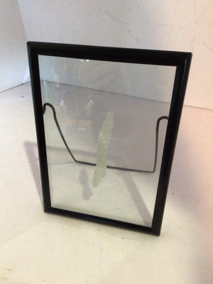 Black Glass/Metal Floating 5 x 7 Frame