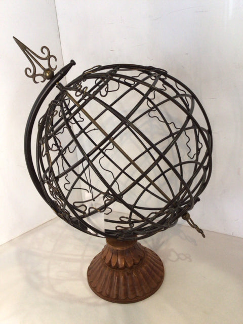 Black/Brown Metal Globe