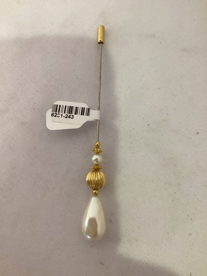White/Gold Hat Pin