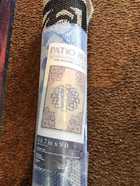 Indoor/outdoor Polypropelyne Patio Beige/Black Rug