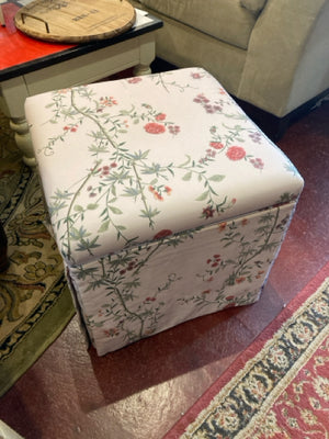 Havenly Cream/Multi Floral FootStool/Ottoman B5ZVRHZD