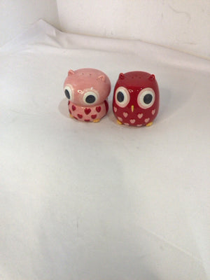 Valentine's Red/Pink Ceramic Owl Salt & Pepper