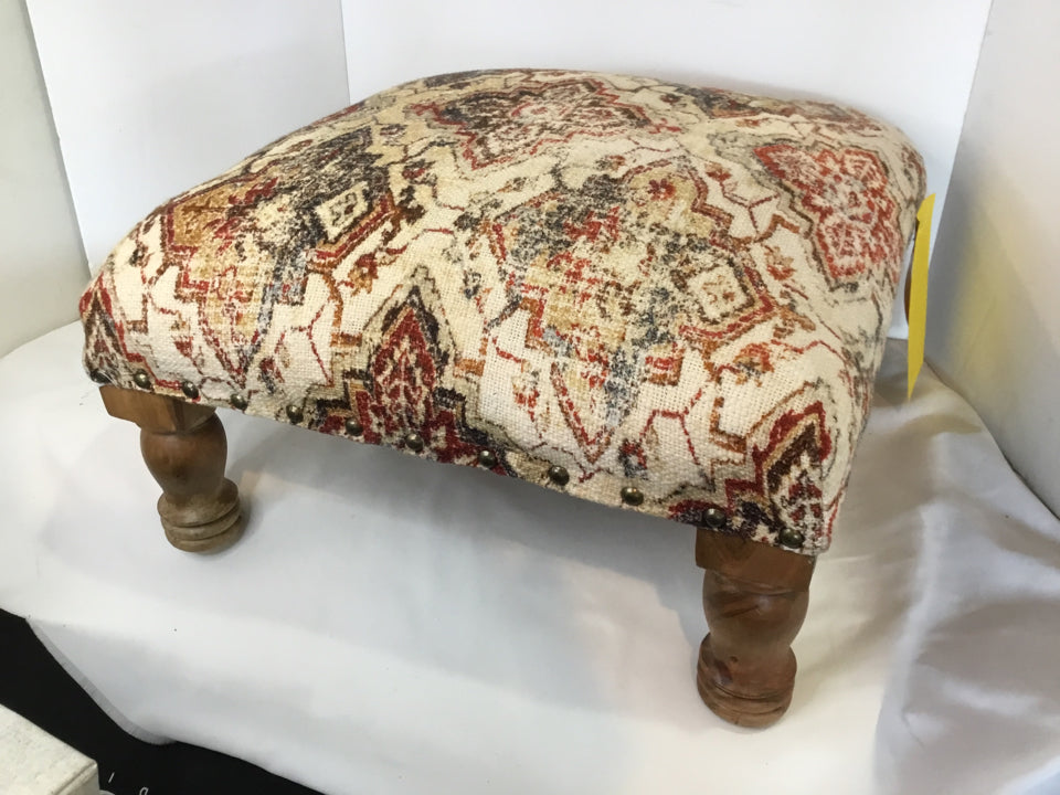 Southwestern White/Red NailHead FootStool/Ottoman