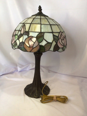 Tiffany Cream/Pink Roses Lamp