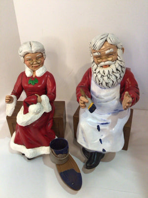 Red/white Pottery Mr & Mrs Claus 6 piece set Holiday Item