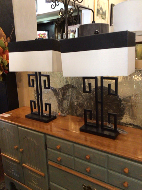 Modern White/Black Metal Pair Lamp Set