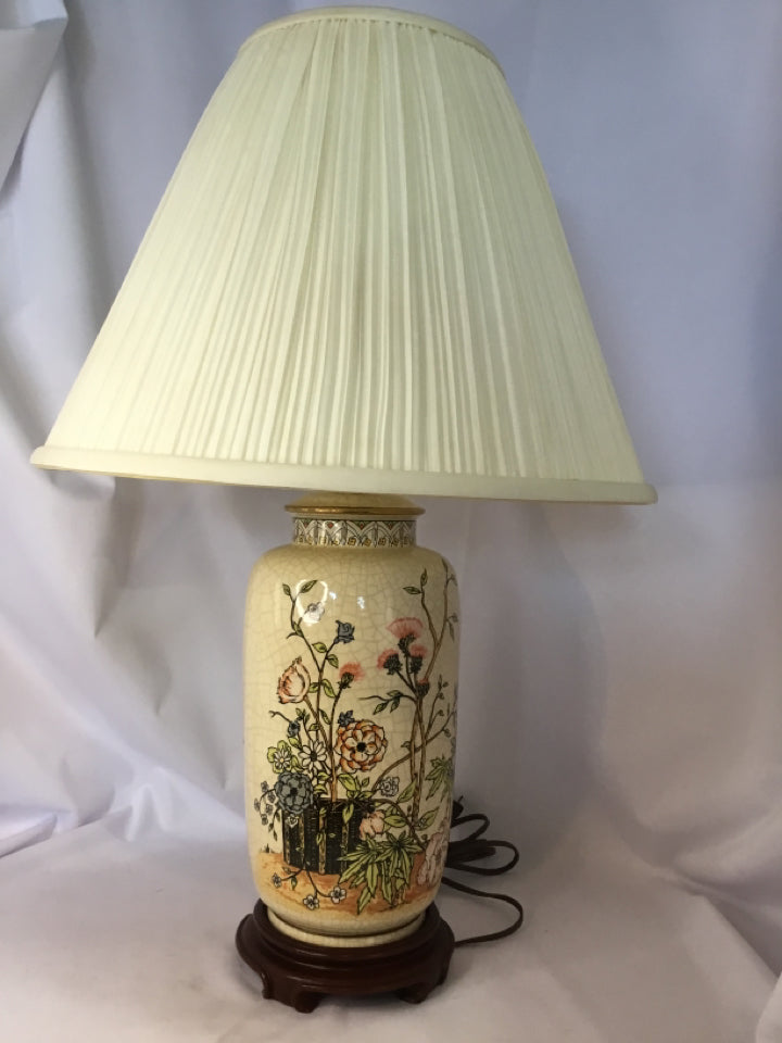 Oriental Cream/Multi Ceramic Lamp