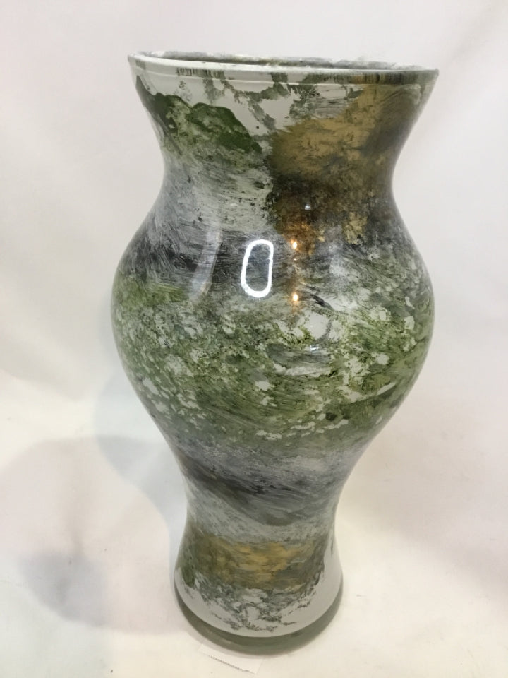 Painted Green/White Glass Vase