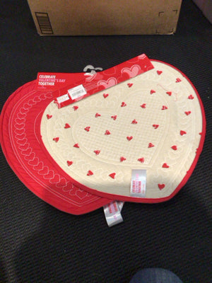 Kohl's Set of 4 Red Cotton Heart Placemats