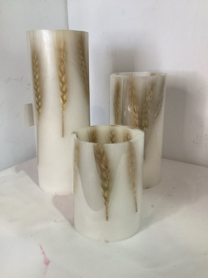 Set of 3 White/Gold Wax Battery Operated Candle Holiday Item