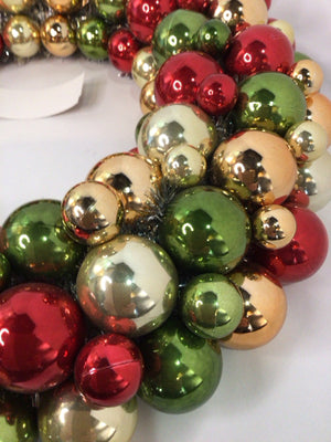 Wreath Red/Green Ornaments Holiday Item